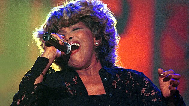 Zpěvačka Tina Turner (9. března 2000)