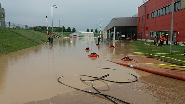 Následky přívalového deště v Otrokovicích (23. května 2023)