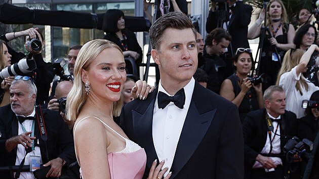Scarlett Johanssonov a jej manel Colin Jost (Cannes, 23. kvtna 2023)
