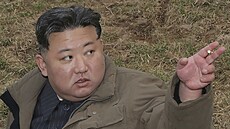 Severokorejský vůdce Kim Čong-un přihlíží testu rakety Hwasong -18 (13. dubna... | na serveru Lidovky.cz | aktuální zprávy