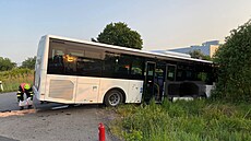 Opilý idi auta se stetl s autobusem u Dobranova na eskolipsku. (28. kvtna...