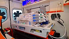 Transportní inkubátor v po�ádku dorazil do brn�nské D�tské nemocnice. (rok 2023)