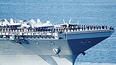 Americká letadlová loď USS Gerald R. Ford přijíždí do norského Osla. (24....