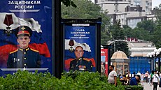 Náborové plakáty v ruském Belgorodu nedaleko hranic s Ukrajinou (27. kvtna...