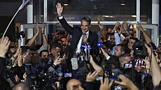 V Řecku vyhráli Mitsotakisovi vládní konzervativci. (21. května 2023).