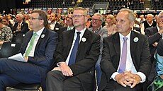 Pavel Bělobrádek (uprostřed) na sudetoněmeckém sjezdu v Režnu. (27. května 2023) | na serveru Lidovky.cz | aktuální zprávy