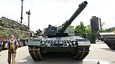 Tank Leopard 2A4, který se nyní dostal do výzbroje AR jako náhrada za tanky...