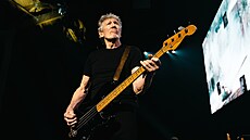 Fotografie z koncertního turné Rogera Waterse z roku 2023