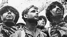 Výsadkáři u Zdi nářků (7. června 1967)