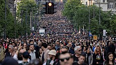 V Blehradu vyly do ulic desítky tisíc lidí, jde u o tetí demonstraci od...