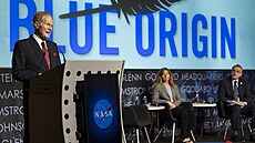 Blue Origin podnikatele Jeffa Bezose postaví pro NASA lunární modul. (19....
