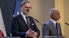 Premiér Petr Fiala s pedsedou Asociace kraj R Martinem Kubou (25. kvtna...