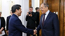 Čínský emisar Li Chuej jednal v Moskvě s ruským ministrem zahraničí Sergejem... | na serveru Lidovky.cz | aktuální zprávy