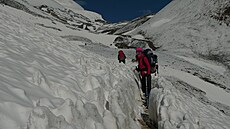 Martina eliová v Nepálu na treku kolem Annapuren ve výce 5000 m. n. m.