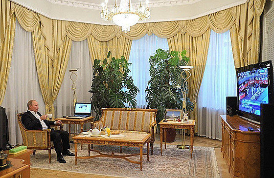 Ruský prezident Vladimir Putin v rezidenci v Novo-Ogarjovo (30. května 2023)