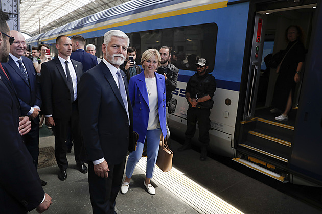 Pavel přijel do Rakouska vlakem, České dráhy speciální požadavky neřešily