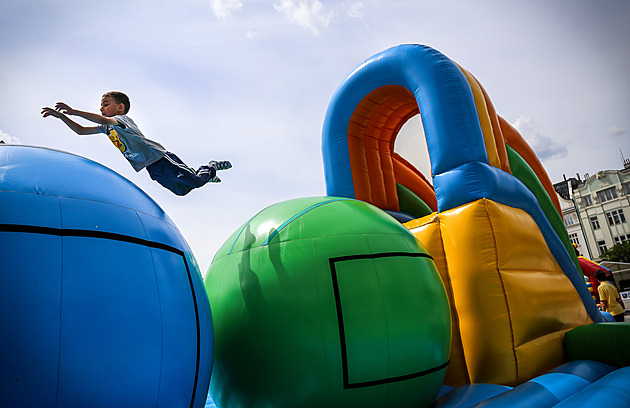 Na děti čekají divadla, písně i deskové hry