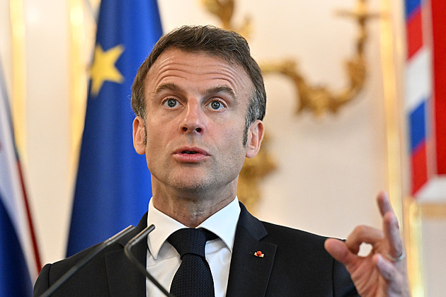 Ukrajinská protiofenziva začala před několika dny, prohlásil Macron