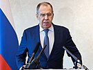 Ruský ministr zahranií Sergej Lavrov se úastní tiskové konference v keském...