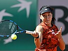 íanka Wang Sin-jü returnuje v zápase prvního kola Roland Garros proti Marii...
