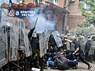 Protesty na severu Kosova ve mst Zvean (29. kvtna 2023)