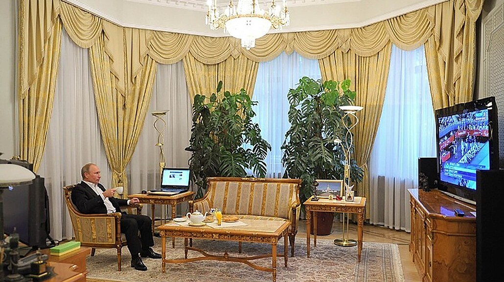 Ruský prezident Vladimir Putin v rezidenci v Novo-Ogarjovo (30. května 2023)
