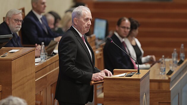 „Základem pro fungování soudu je společenská důvěra v soudce,“ řekl senátorům jeden z kandidátů Josef Baxa. (31. května 2023)