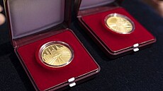 V Kromíi pedstavili zlatou minci z cyklu Mstské památkové rezervace.