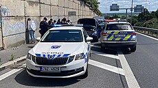 Celní správa zastavila kolem 14:30 hodin na dálnici D1 v Praze dodávku, která...