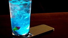 Alkoholický koktejl Smartphone-Fasting sour japonské sítě restaurací Futago