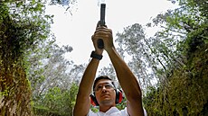 V Ekvádoru přibývá lidí, kteří si pořizují střelné zbraně a učí se, jak je...