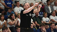 D��ínský trenér Tomá� Grepl pro�ívá t�etí finále.