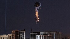 Kyjevská protivzdu�ná obrana nad m�stem sest�elila ruský dron íránské výroby....
