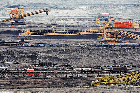 Lom Ji�í spole�nosti Sokolovská uhelná.