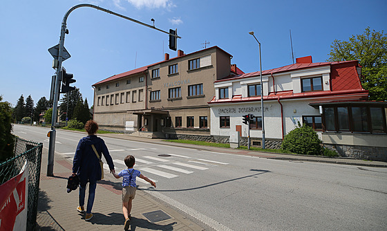 Kino ve dírci nad Doubravou postupn zastarávalo. Msto se do nj rozhodlo...