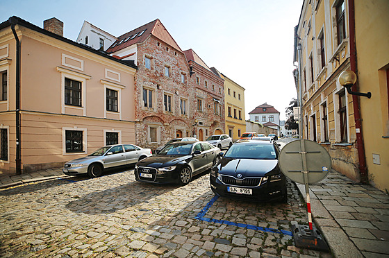 Nová parkovací koncepce v centru krajského m�sta, kterou charakterizují...