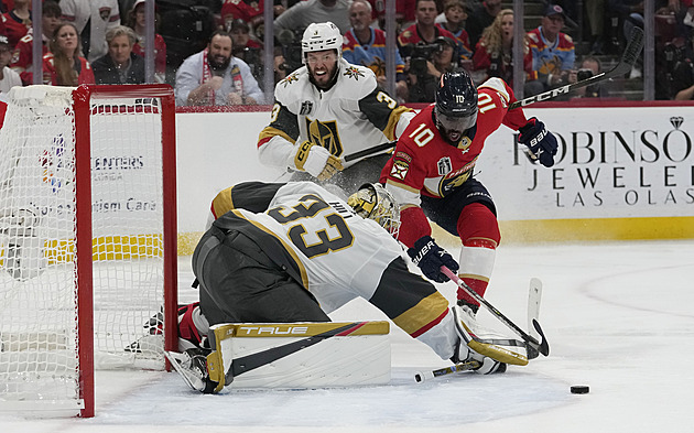 Vegas je krok od zisku Stanley Cupu, třetí výhru trefil Karlsson