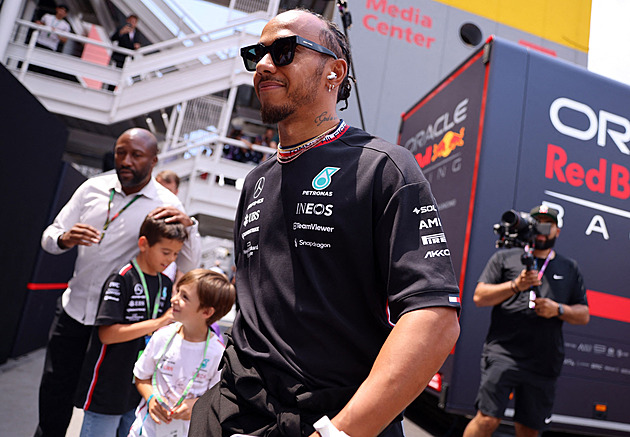 Hamilton podle šéfa Mercedesu brzy podepíše s týmem F1 novou smlouvu