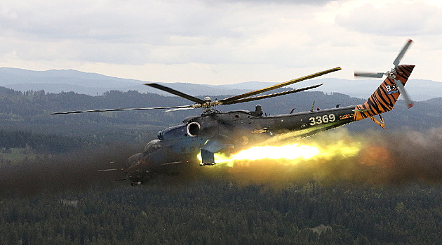 Armáda se loučí s ďáblovým kočárem. Legendární vrtulníky Mi-24/35 končí