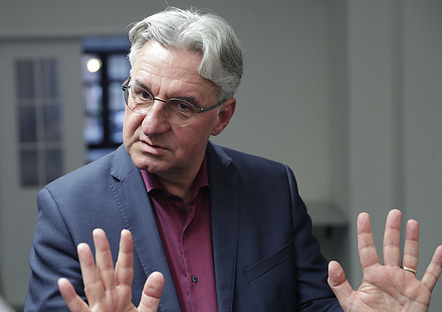 Dveře před bych před ANO nezavíral, říká končící europoslanec Zahradil. Kritika od Novotného mu prý pomáhá