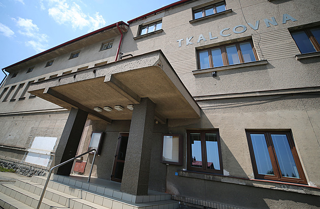 Kino ve dírci nad Doubravou postupn zastarávalo. Msto se do nj rozhodlo...