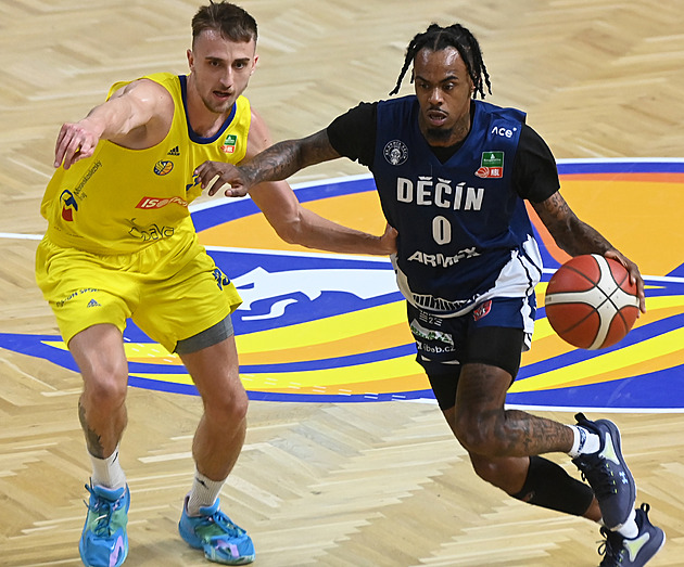 Opava je po 20 letech basketbalovým mistrem. Děčín zlomila v prodloužení