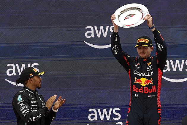 Verstappen vítězí i ve Španělsku, dařilo se Mercedesu. Ferrari se zase trápilo