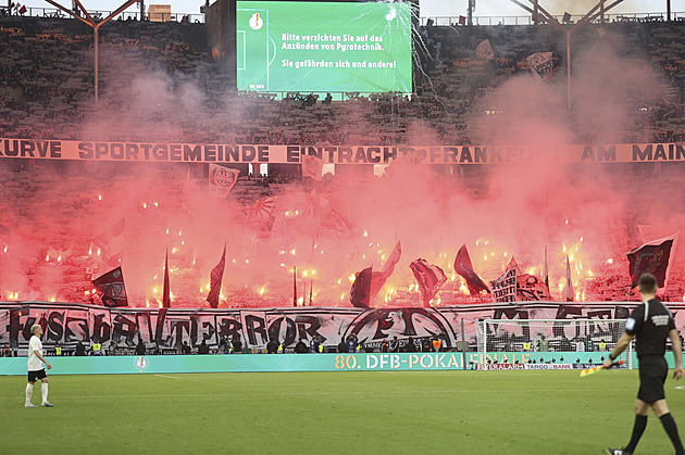 Divocí fandové připravili Eintracht Frankfurt o více než 20 milionů korun
