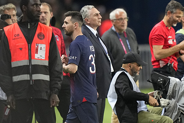 Nechtěl jsem nechat osud v rukou jiných. Messi o Barceloně i těžkém žití v Paříži