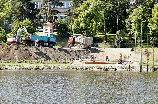 Most v Týně zavřou v polovině července, v sousedství staví provizorní