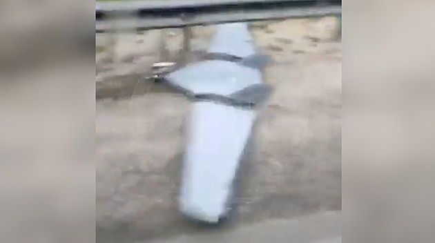 Na dálnici v ruské Kalužské oblasti spadly dva drony, úřady uzavřely okolí