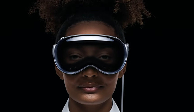 Apple chce lidi převést do rozšířené reality brýlemi ovládanými i očima