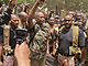 Velitel súdánské armády Abdel-Fattah Burhan navštívil vojáky v Chartúmu. (30....