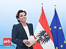 Konící éfka rakouských sociálních demokrat Pamela Rendi-Wagnerová (23....